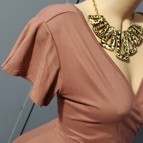 Stunning Creamy Musk Faux Wrap Top Dress - Picture 4 of 8